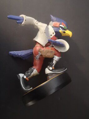 Amiibo Nintendo Falco Lombardi Star Fox Series / Super Smash Bros Series 3" High